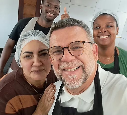 Chef José Eugênio e equipe na cozinha